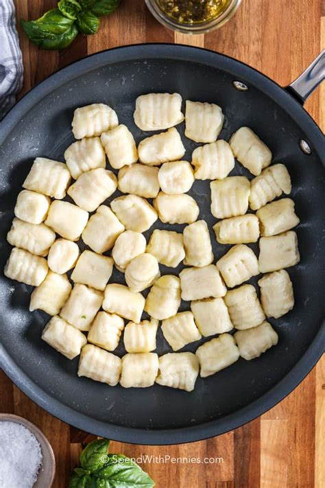 ngucci|Easy Homemade Potato Gnocchi Recipe .